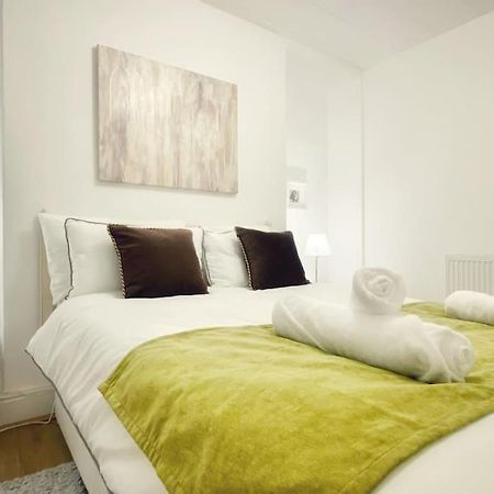 Urban Music Style Townhouse In Swansea City Center Exterior foto