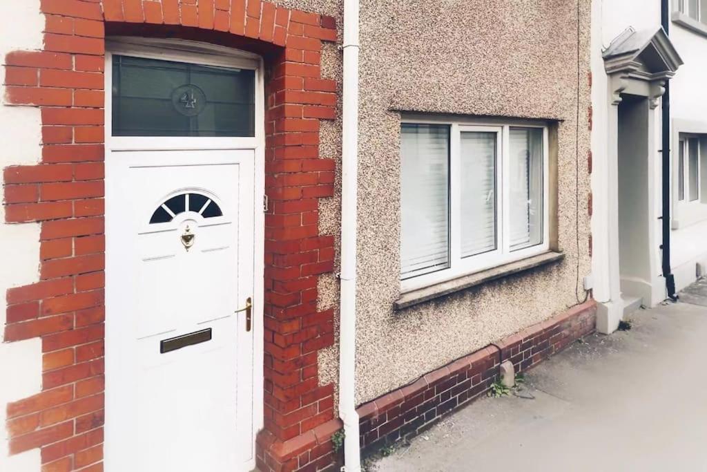 Urban Music Style Townhouse In Swansea City Center Exterior foto