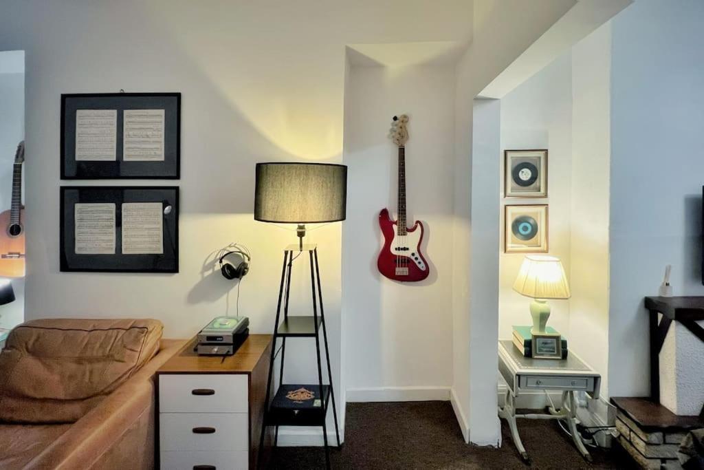 Urban Music Style Townhouse In Swansea City Center Exterior foto